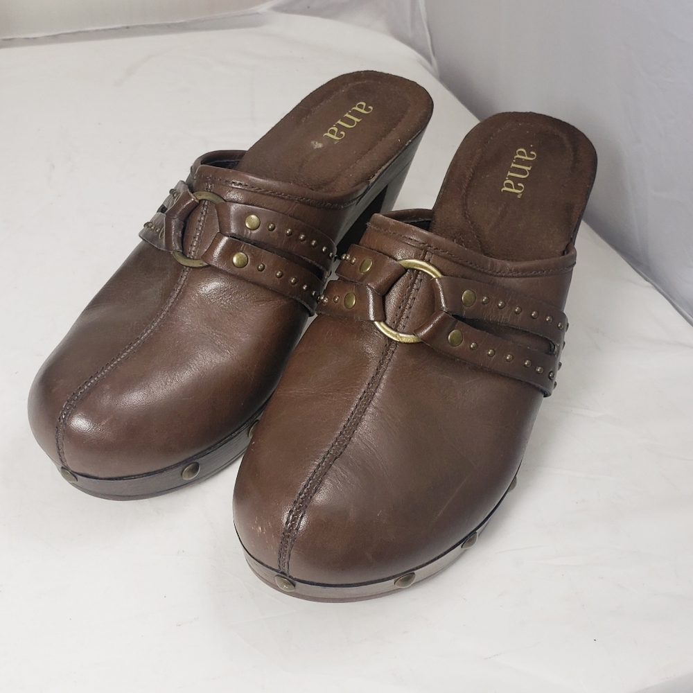 a.n.a clogs